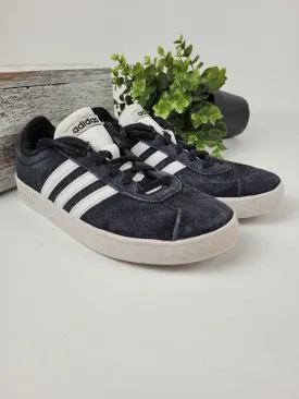 ADIDAS BLACK SHOES SIZE 3 YOUTH PRE-LOVED