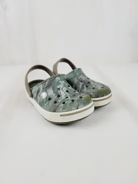 CROC BRAND CAMO SHOES SIZE 10/11 PRE-LOVED