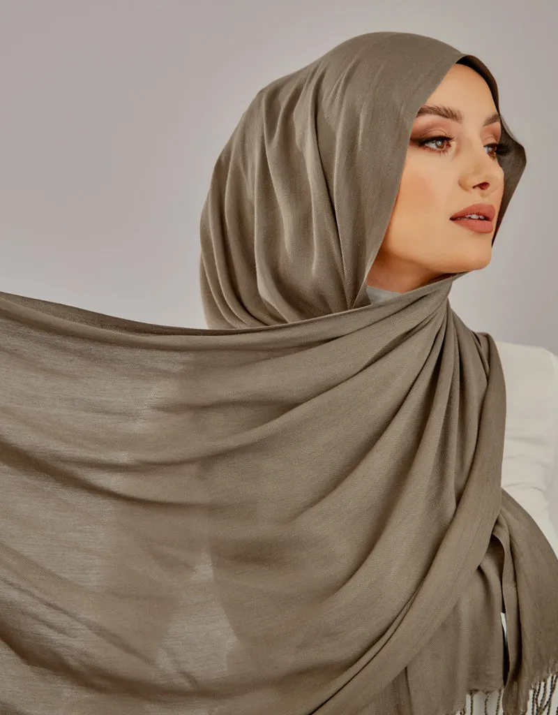 Modelle Twisted Scarves - Shades of Dark Nude